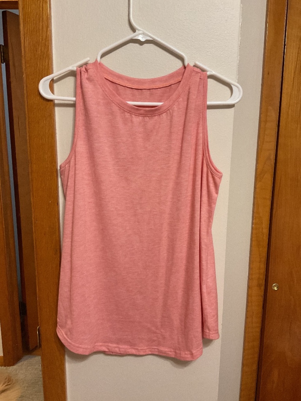 2 tank tops coral and white